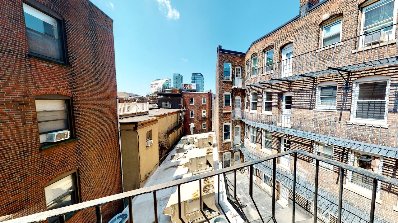 216 Hanover St, North End