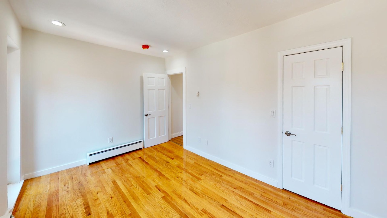 216 Hanover St, North End