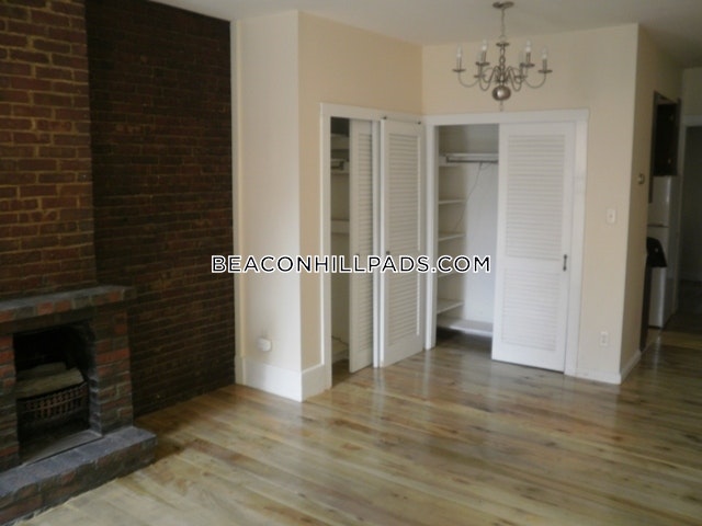 32 Irving St, Beacon Hill