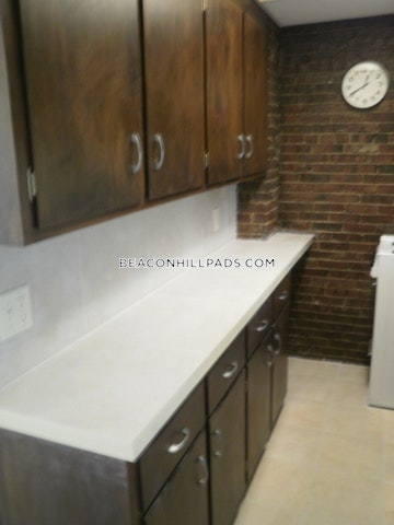 32 Irving St, Beacon Hill