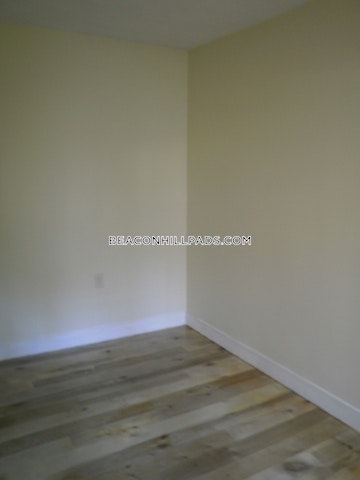 32 Irving St, Beacon Hill