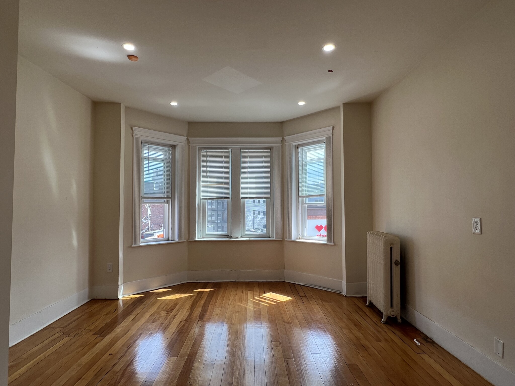 215 Harvard Ave, Brighton