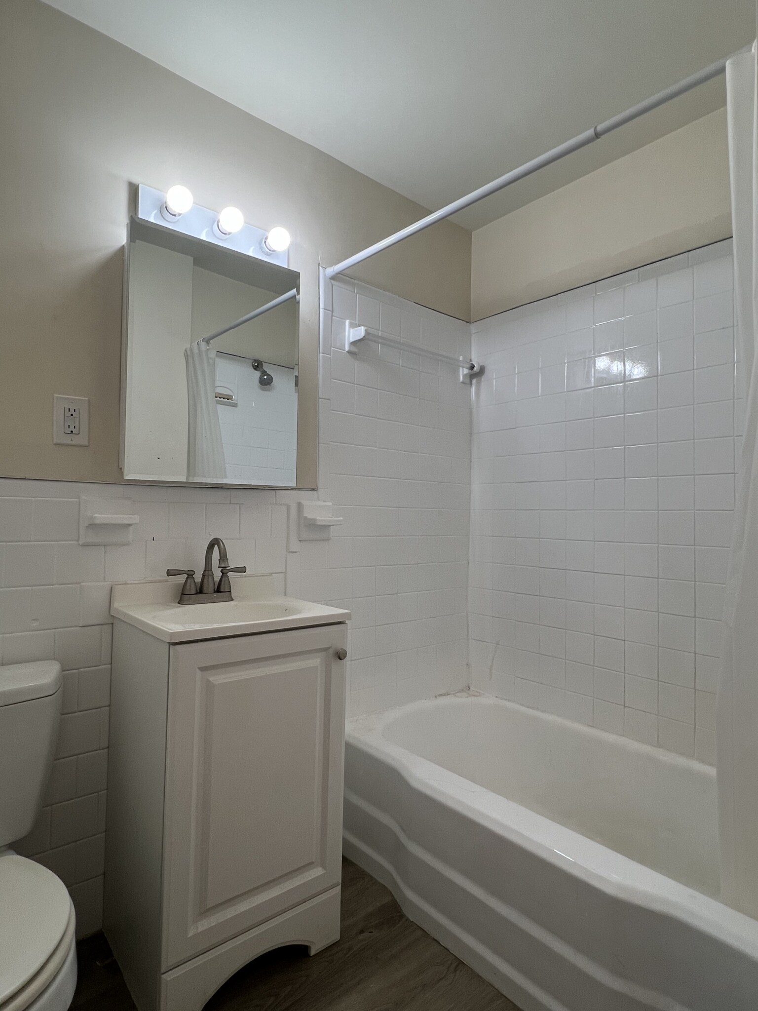 215 Harvard Ave, Brighton