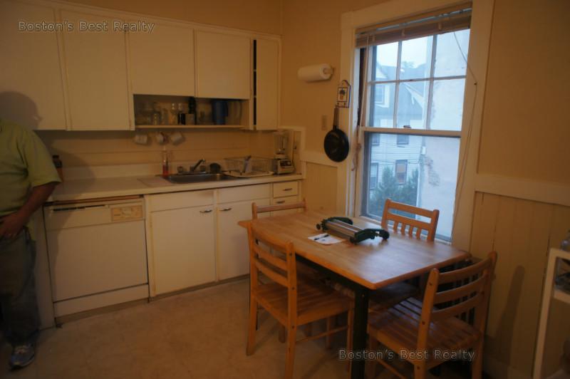 384 Washington St, Brighton