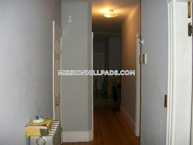 59 Hillside St, Mission Hill