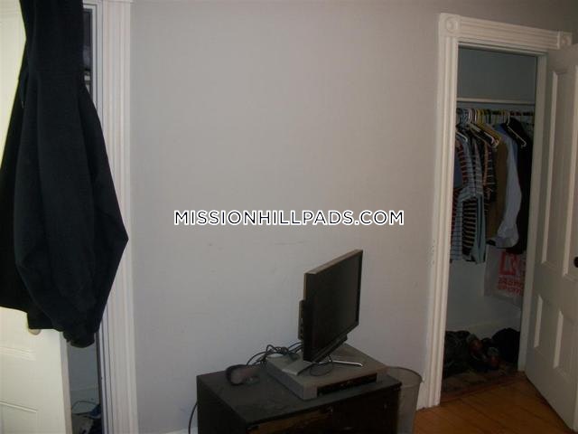 59 Hillside St, Mission Hill