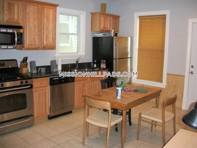 59 Hillside St, Mission Hill