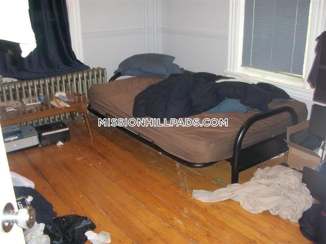 59 Hillside St, Mission Hill