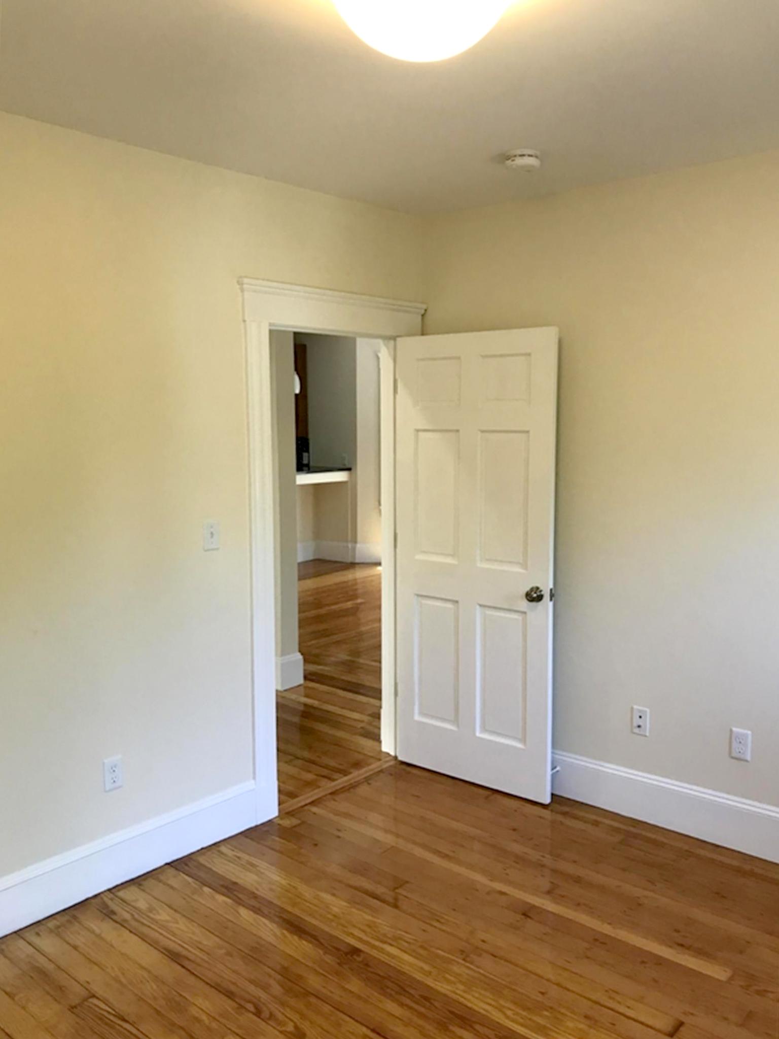 94 Bristol Rd, Medford