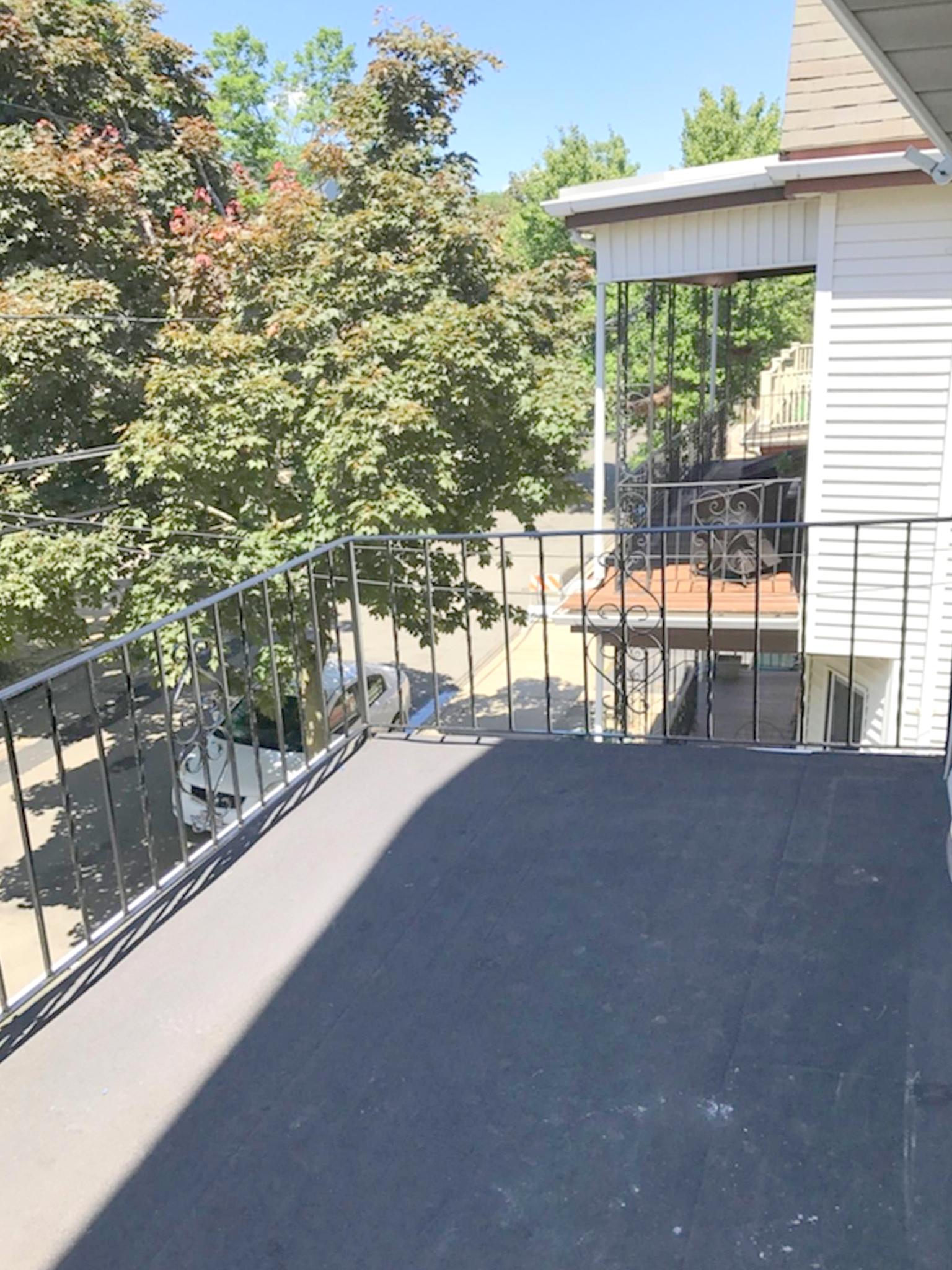 94 Bristol Rd, Medford