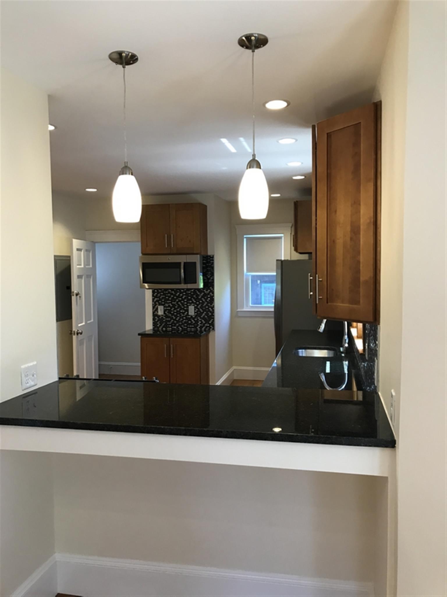 94 Bristol Rd, Medford