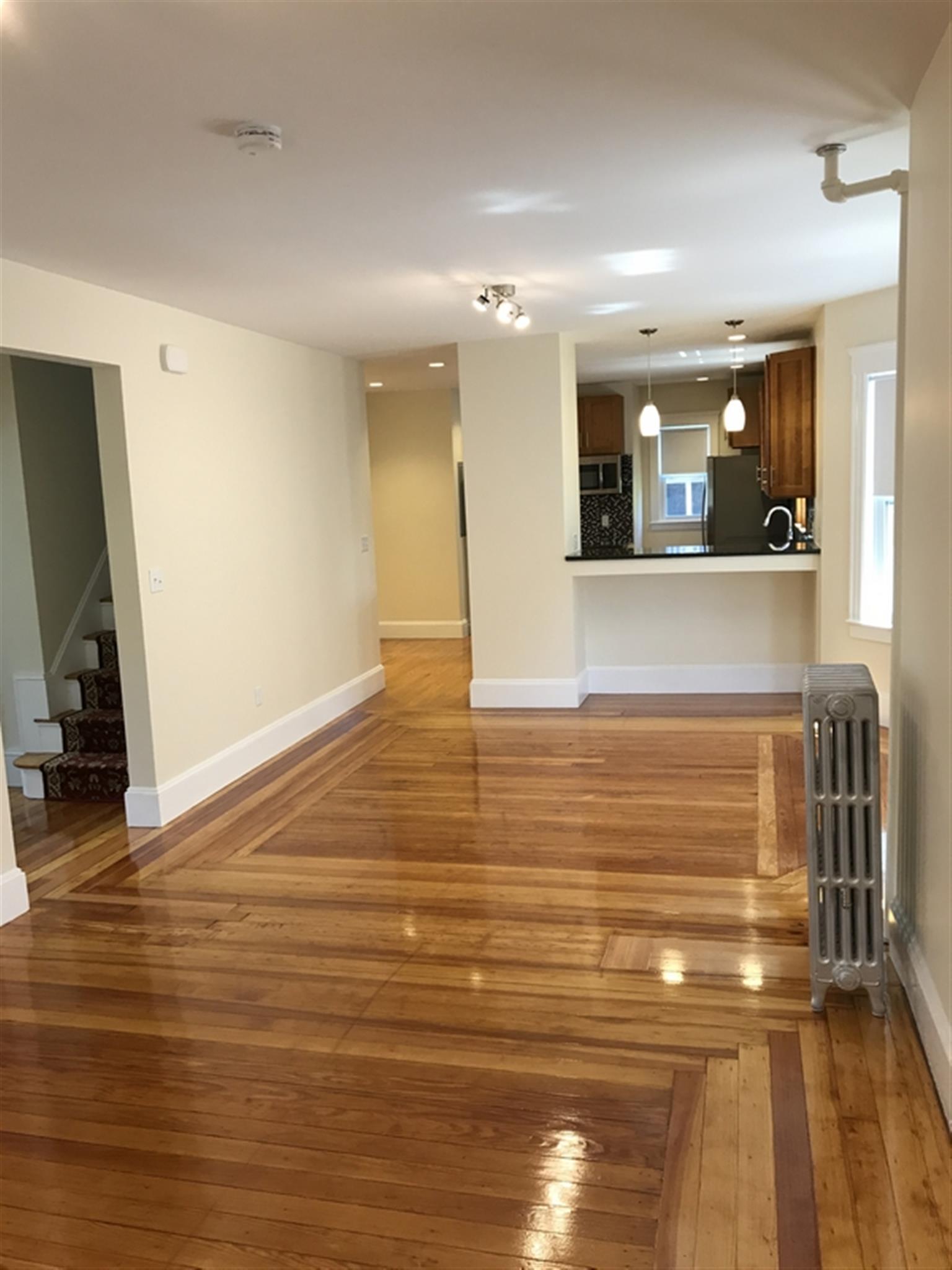 94 Bristol Rd, Medford