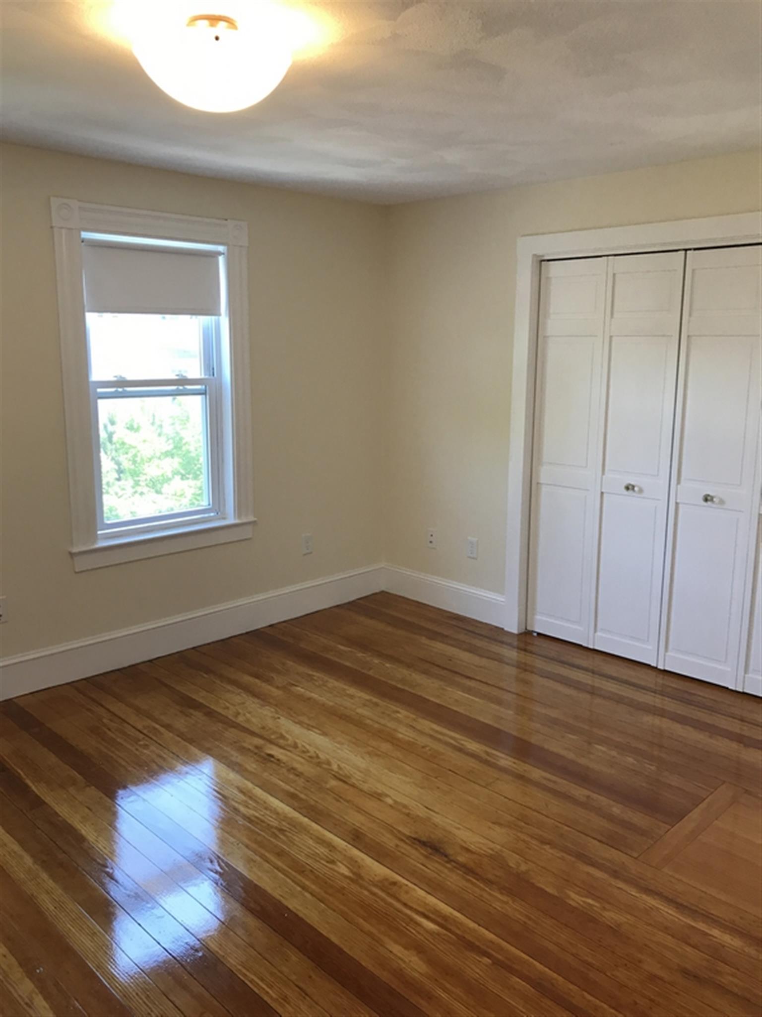 94 Bristol Rd, Medford