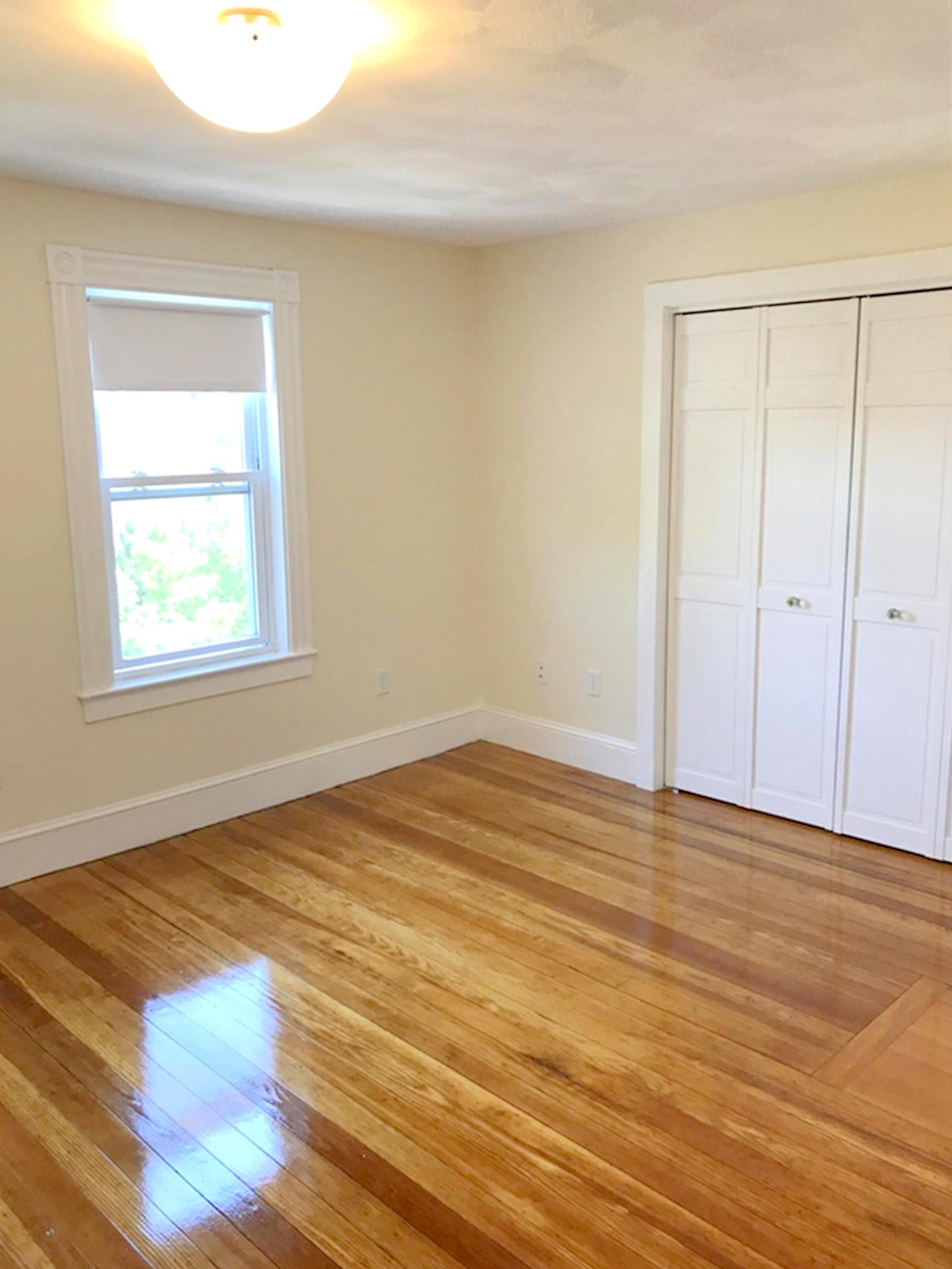 94 Bristol Rd, Medford