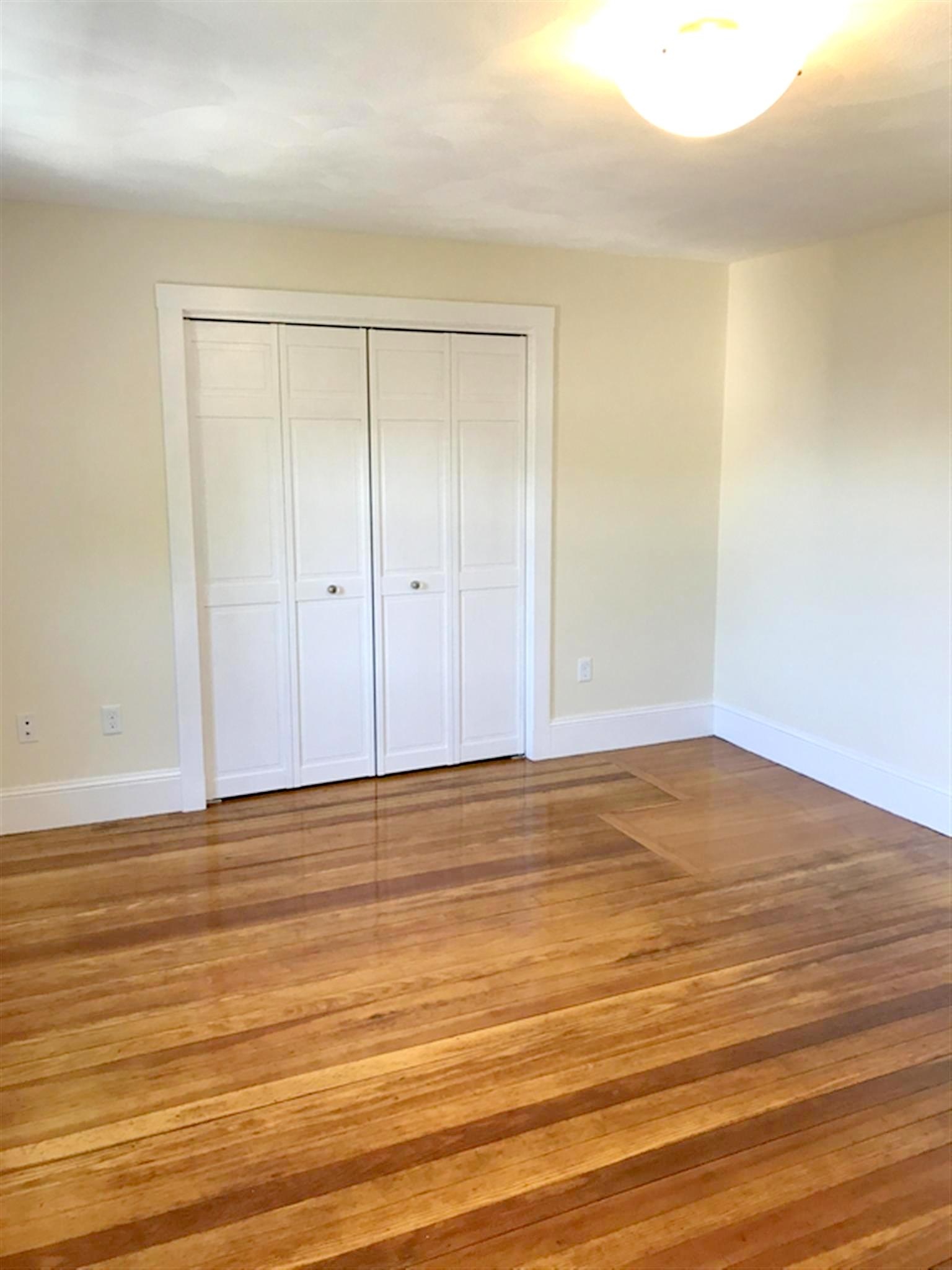 94 Bristol Rd, Medford