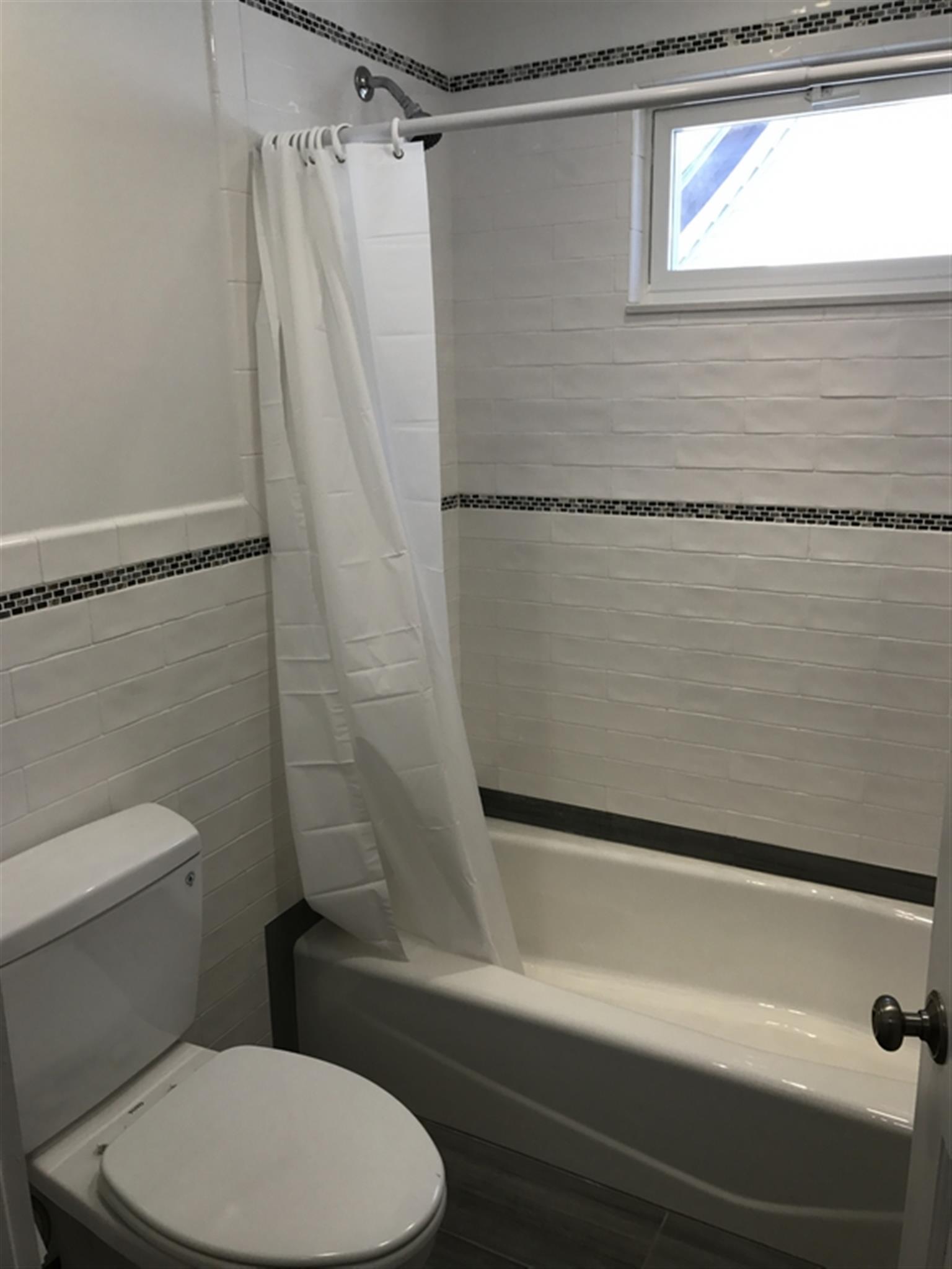 94 Bristol Rd, Medford