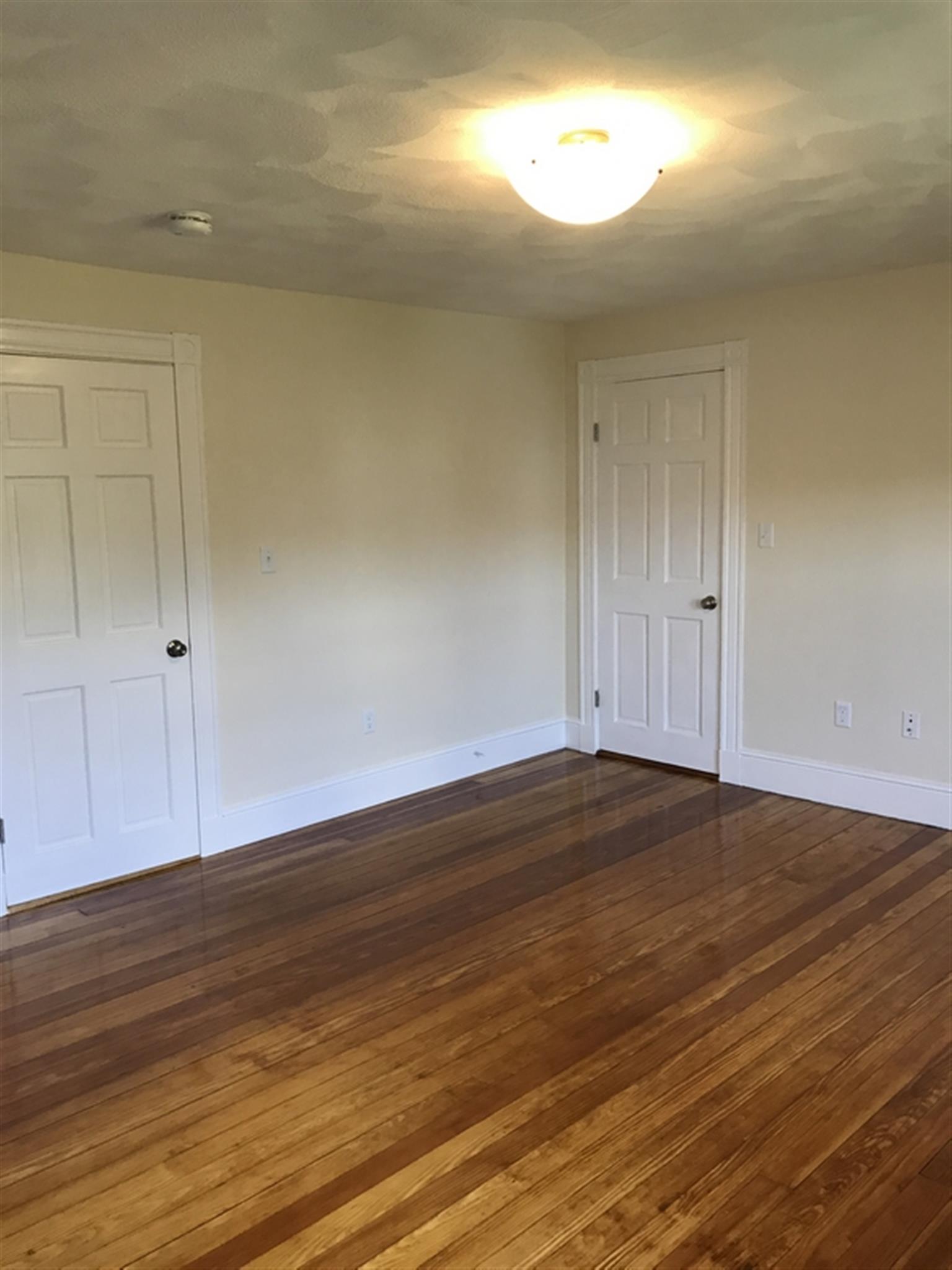 94 Bristol Rd, Medford