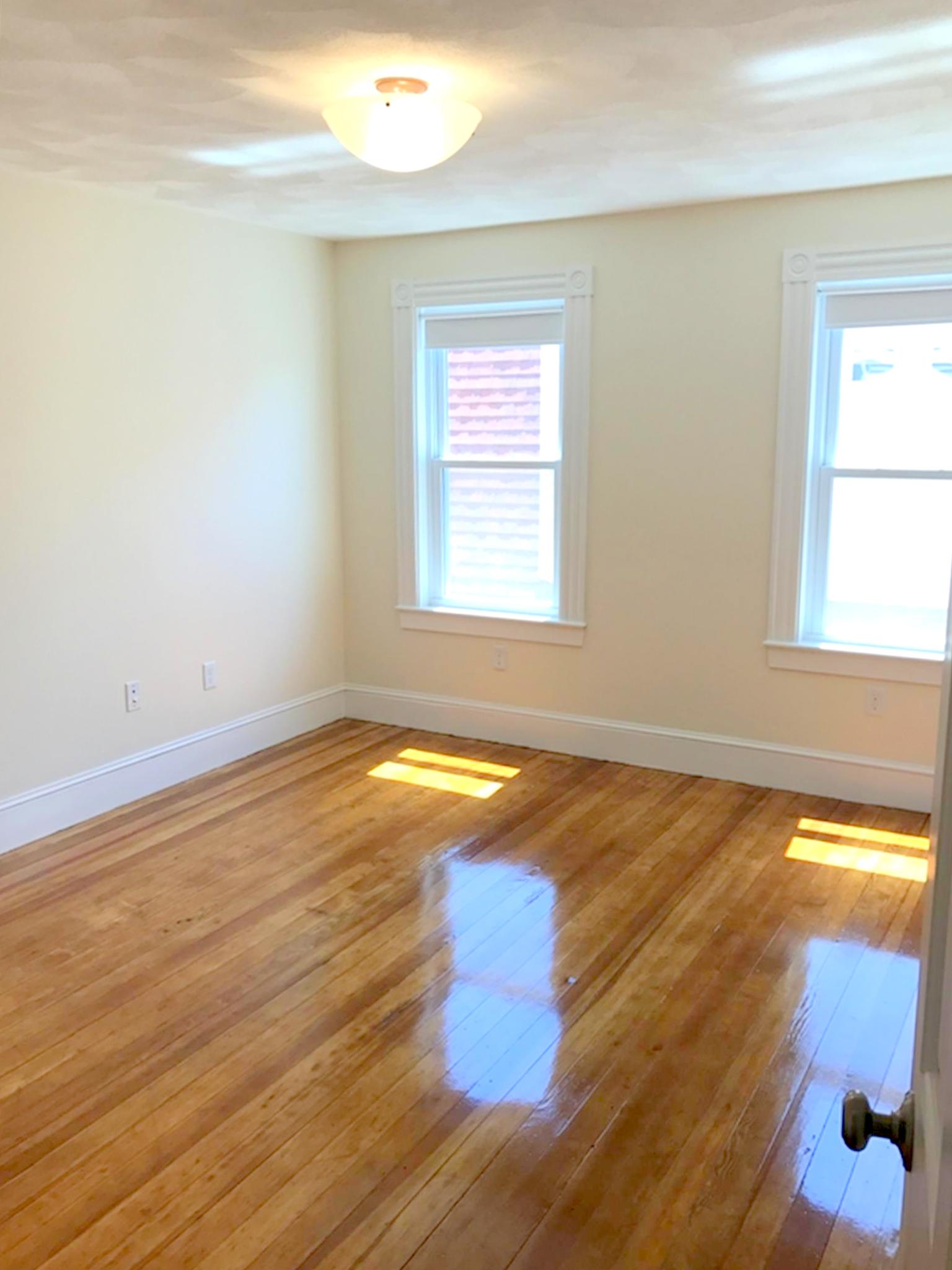 94 Bristol Rd, Medford