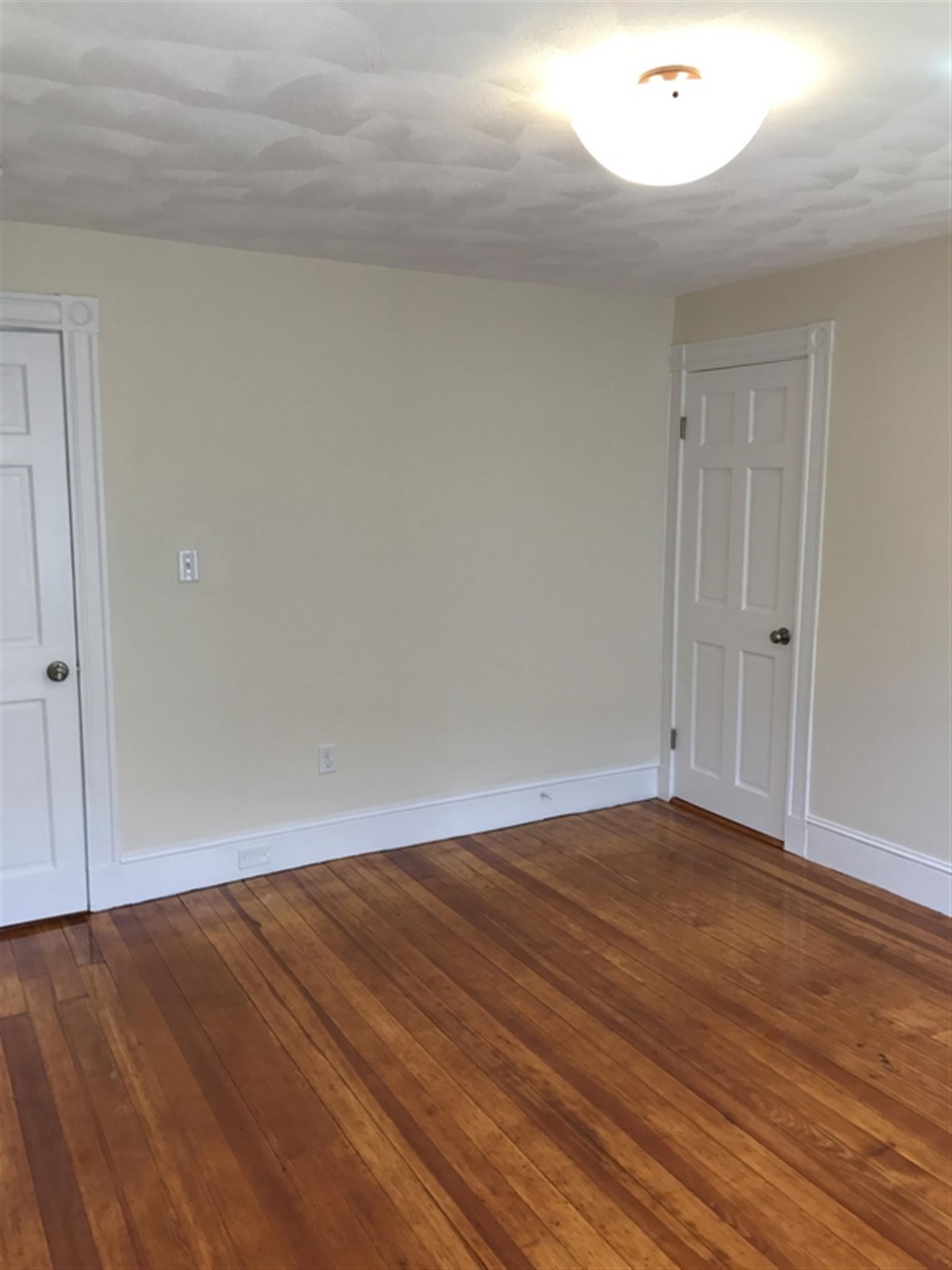 94 Bristol Rd, Medford