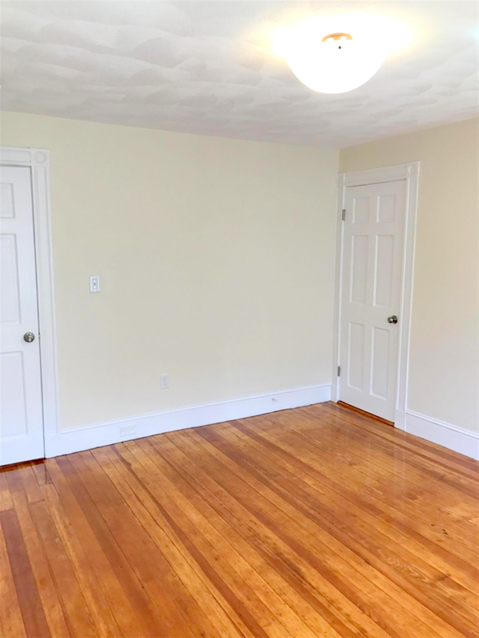 94 Bristol Rd, Medford