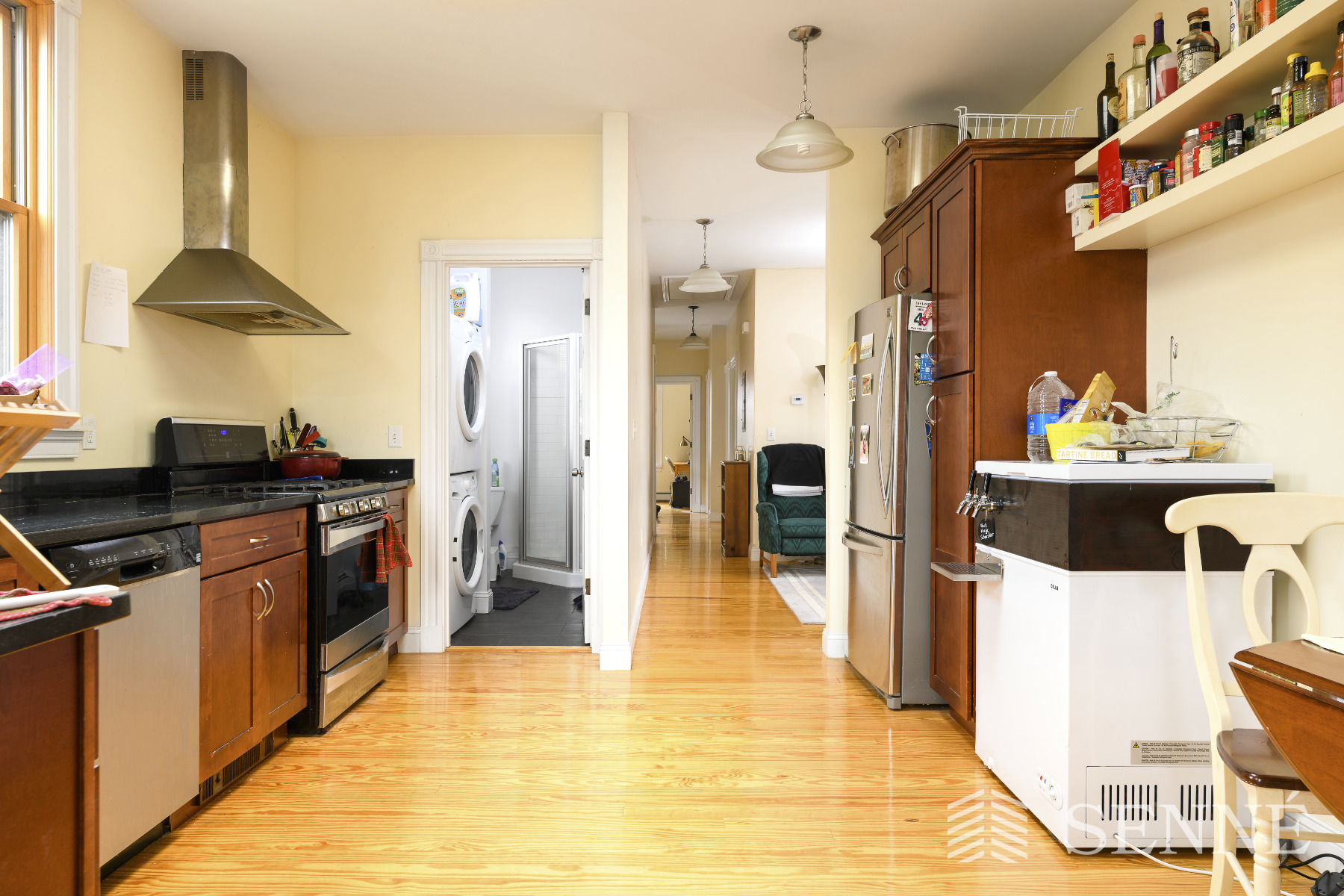 216 Harvard St, Harvard Square