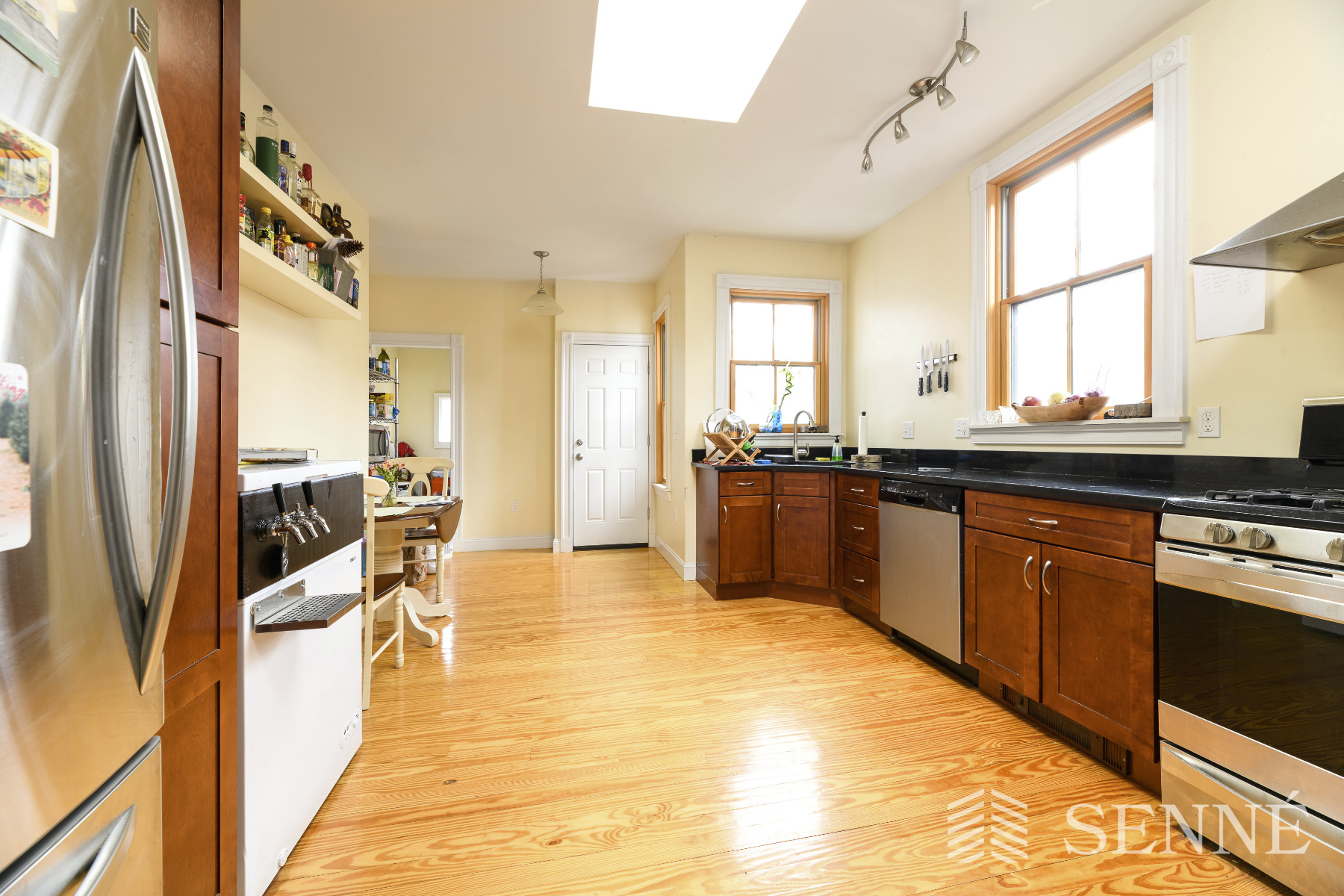 216 Harvard St, Harvard Square