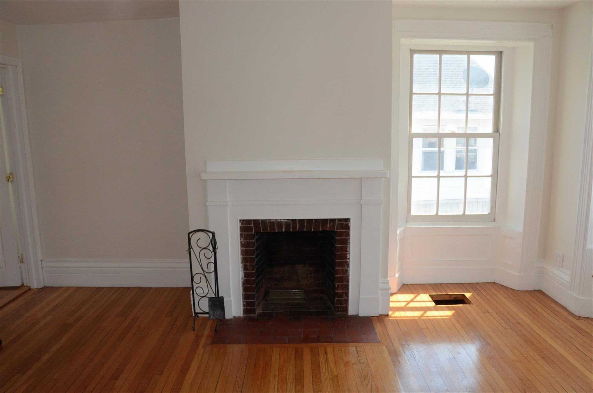 23 Forest St, Medford