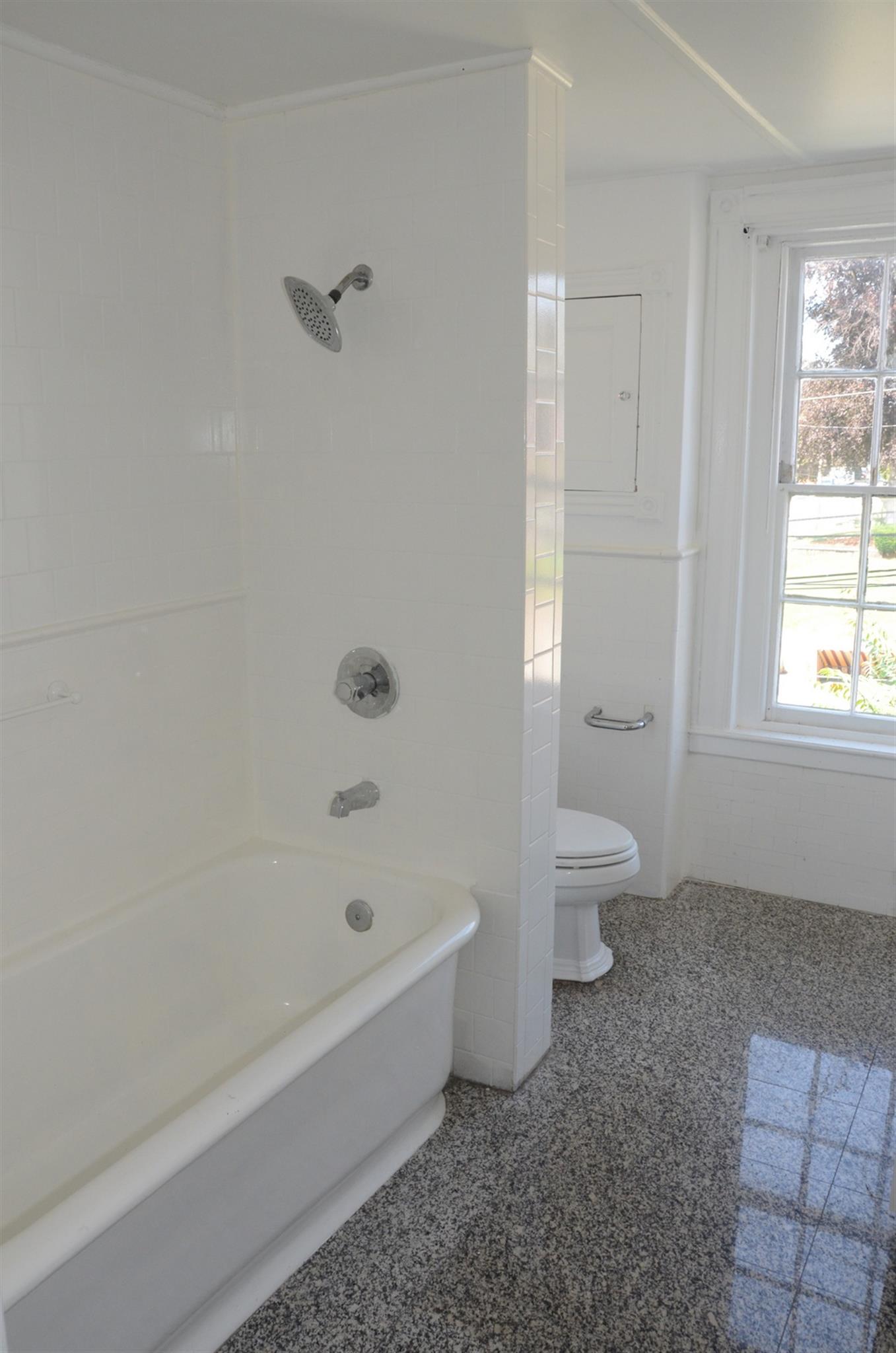 23 Forest St, Medford