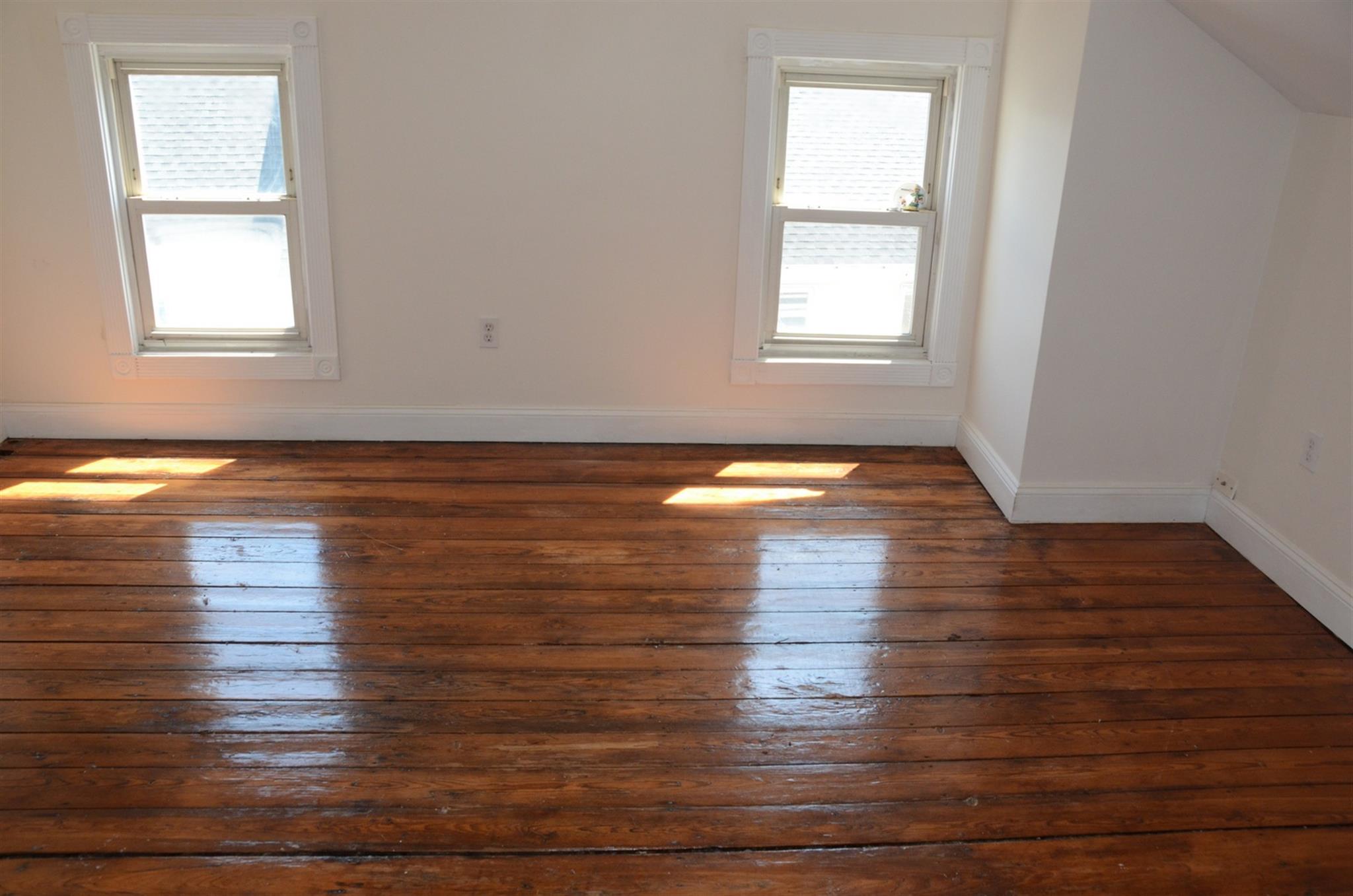 23 Forest St, Medford