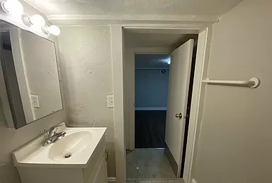 216 Banks St, Central Square