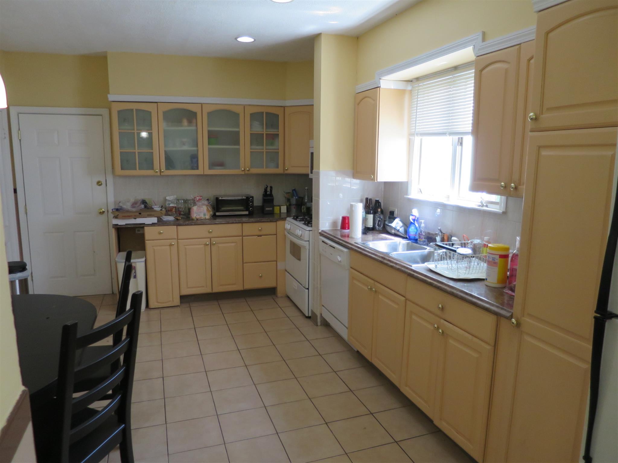 461 Broadway, Magoun Square