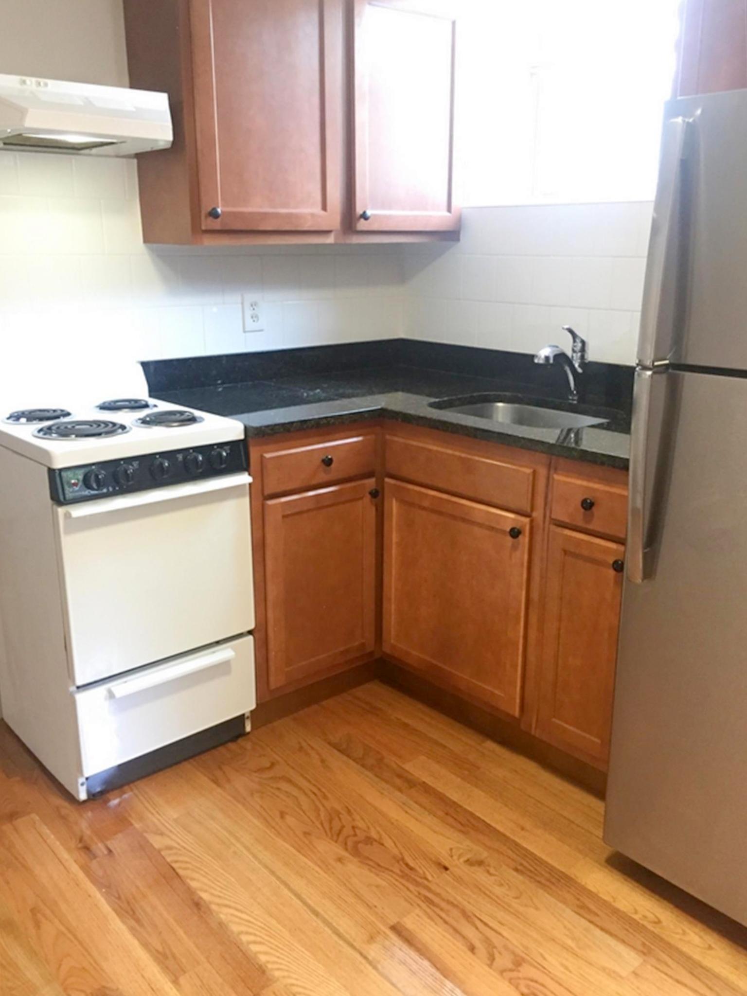 67 Putnam St, Gilman Square