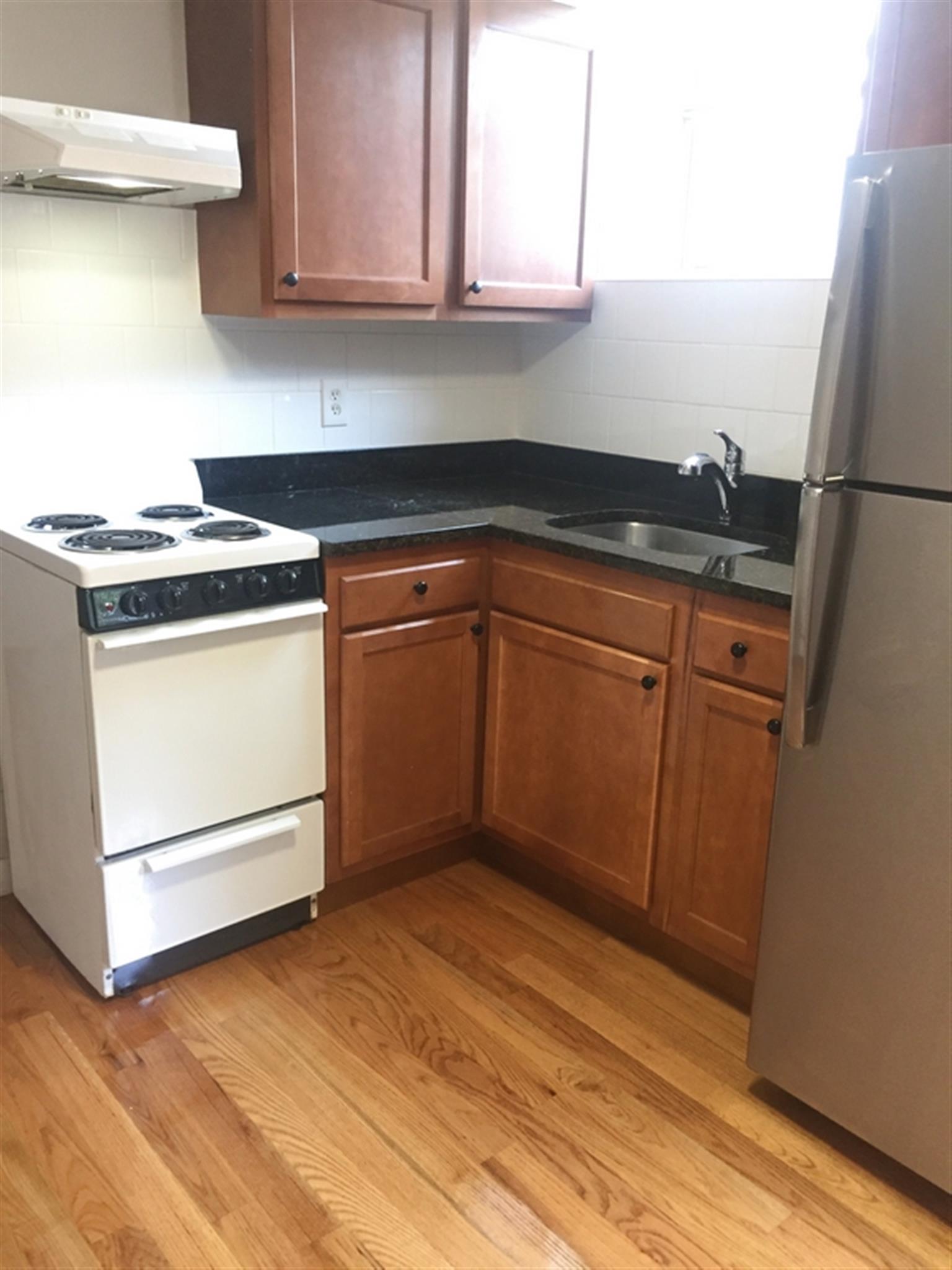 67 Putnam St, Prospect Hill