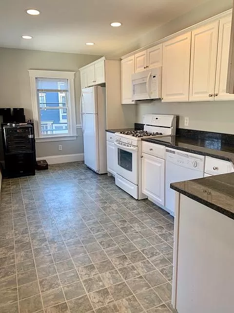 219 2nd St, South Boston