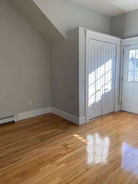 219 2nd St, South Boston