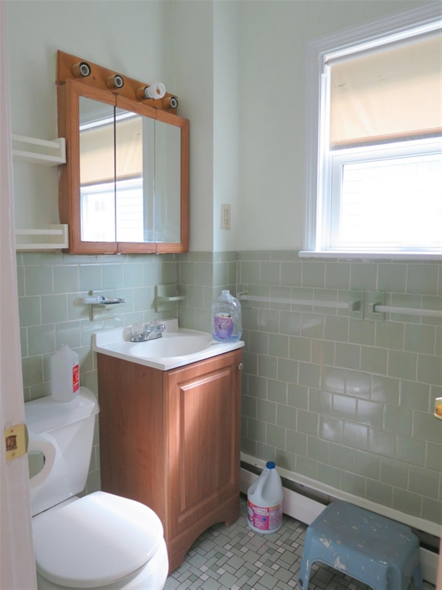 41 Hinckley St, Magoun Square