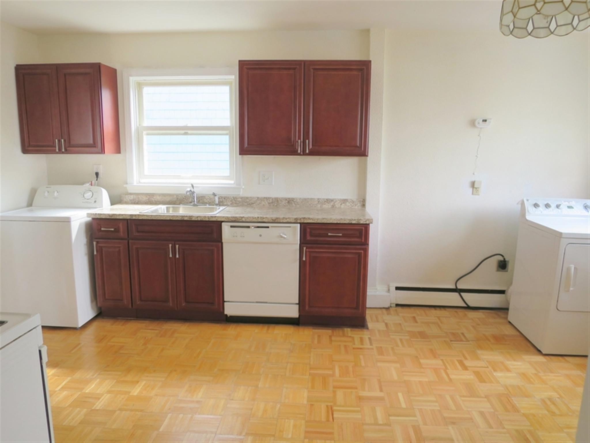 41 Hinckley St, Ball Square