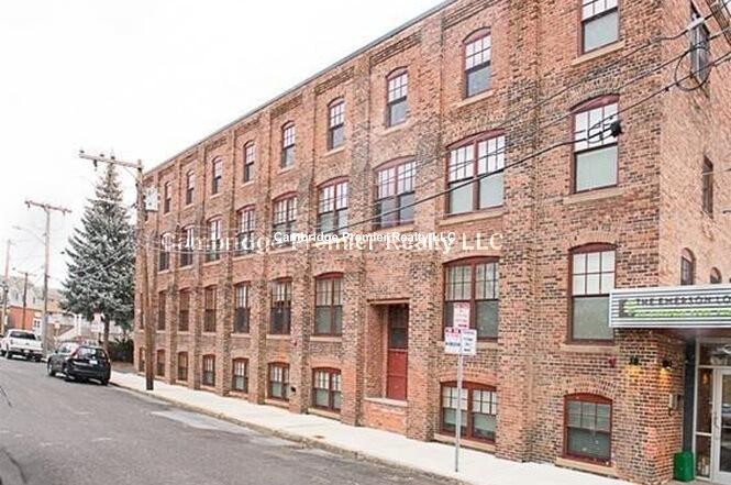 22 Cottage Park Ave, North Cambridge