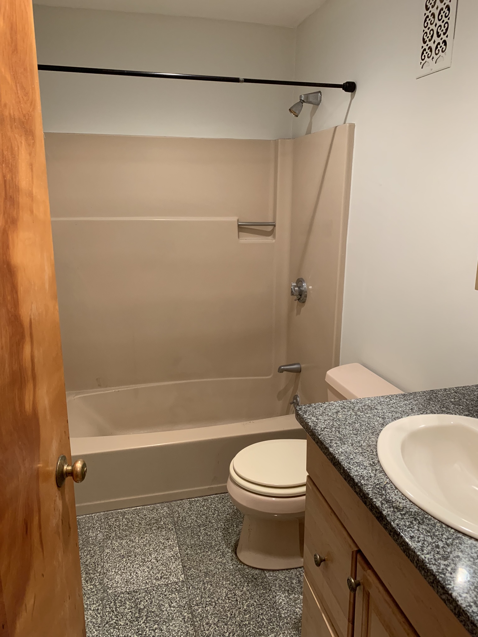 22 Main St, Charlestown