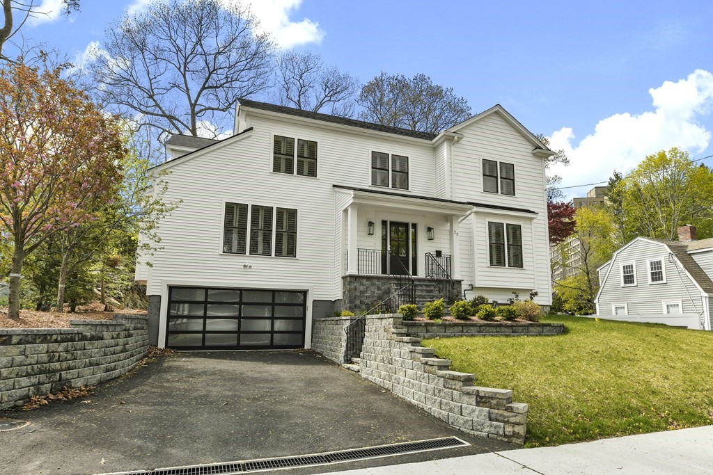 22 Moody St, Newton