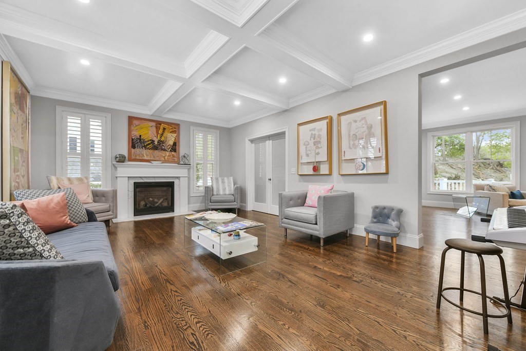22 Moody St, Newton