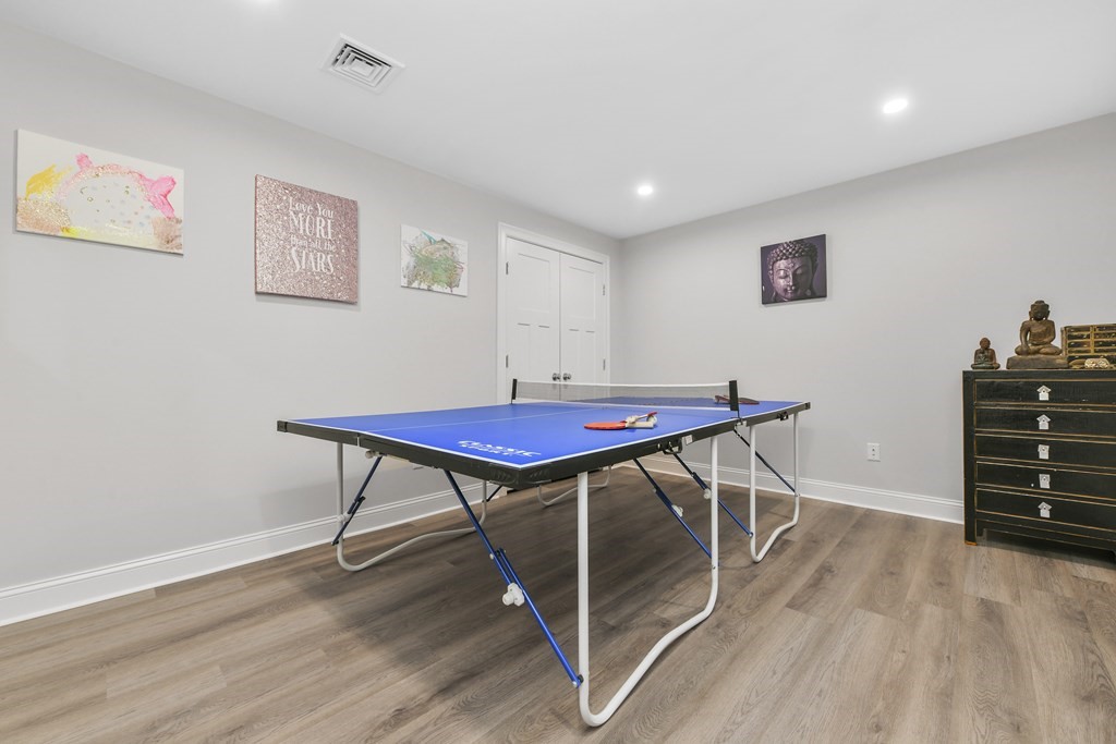 22 Moody St, Newton