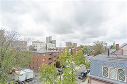 51 Winslow Rd, North Brookline