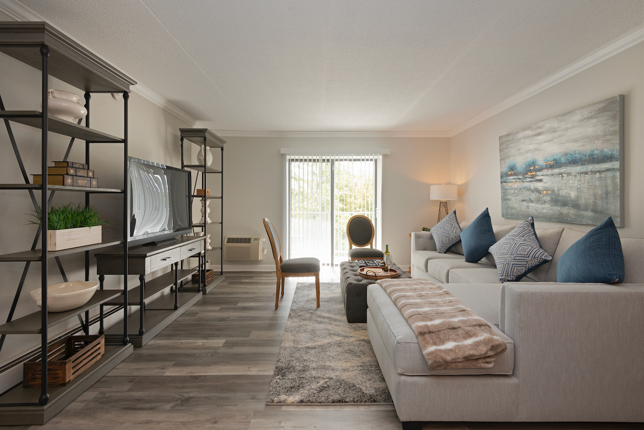 211 Kennedy Dr, Malden