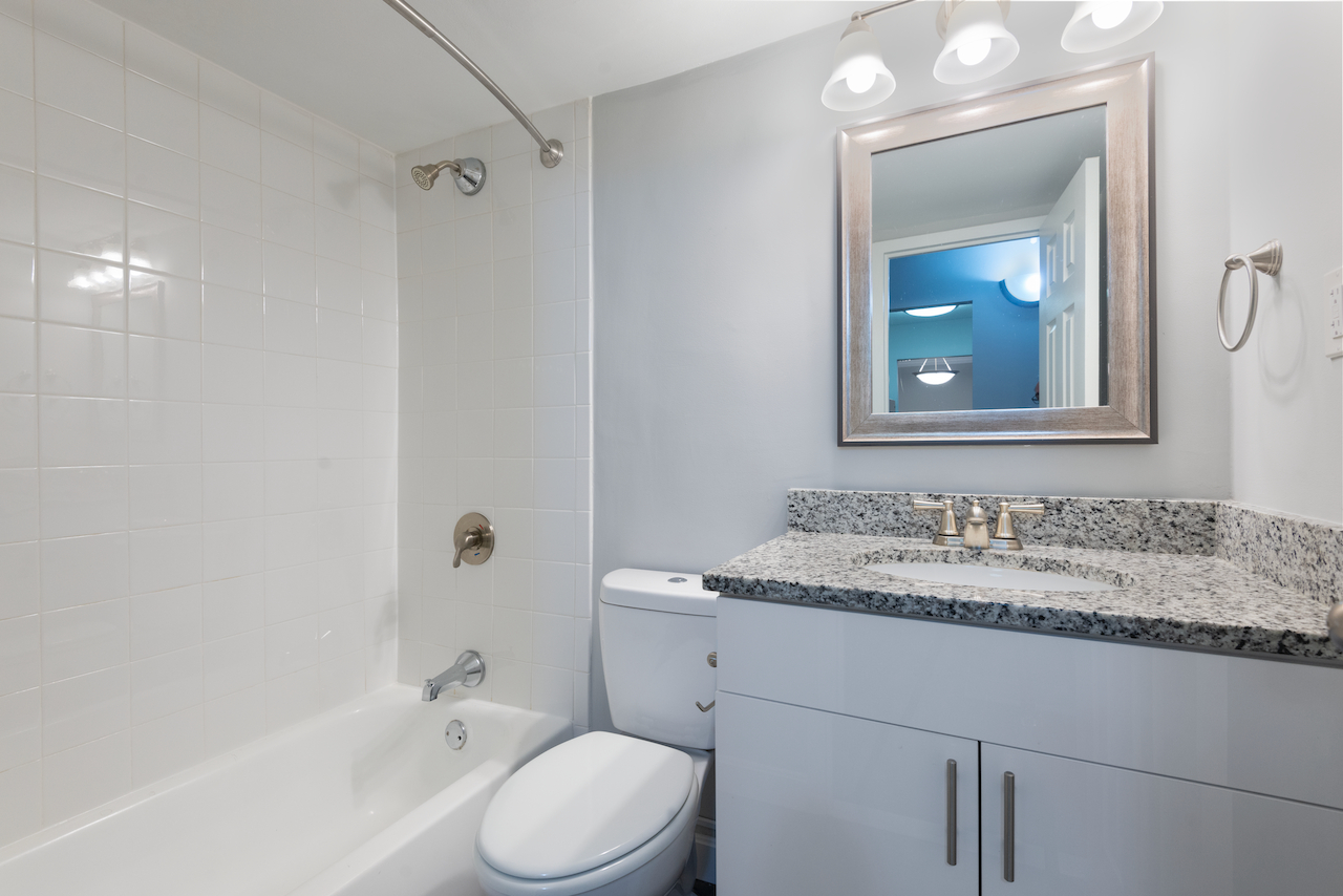 211 Kennedy Dr, Malden