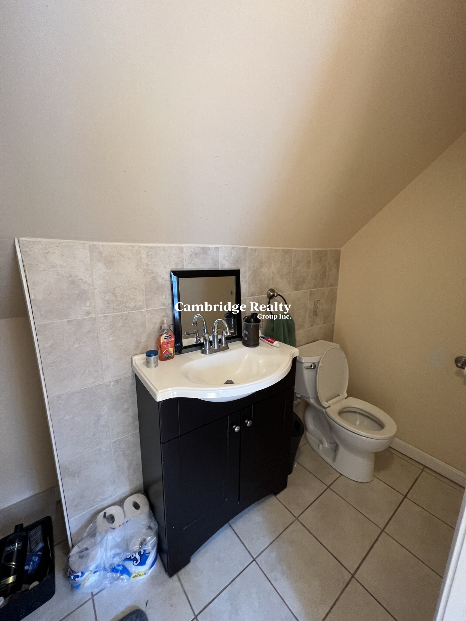 39 Adrian St, Ward Two