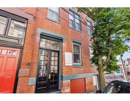 29 Eden St, Charlestown