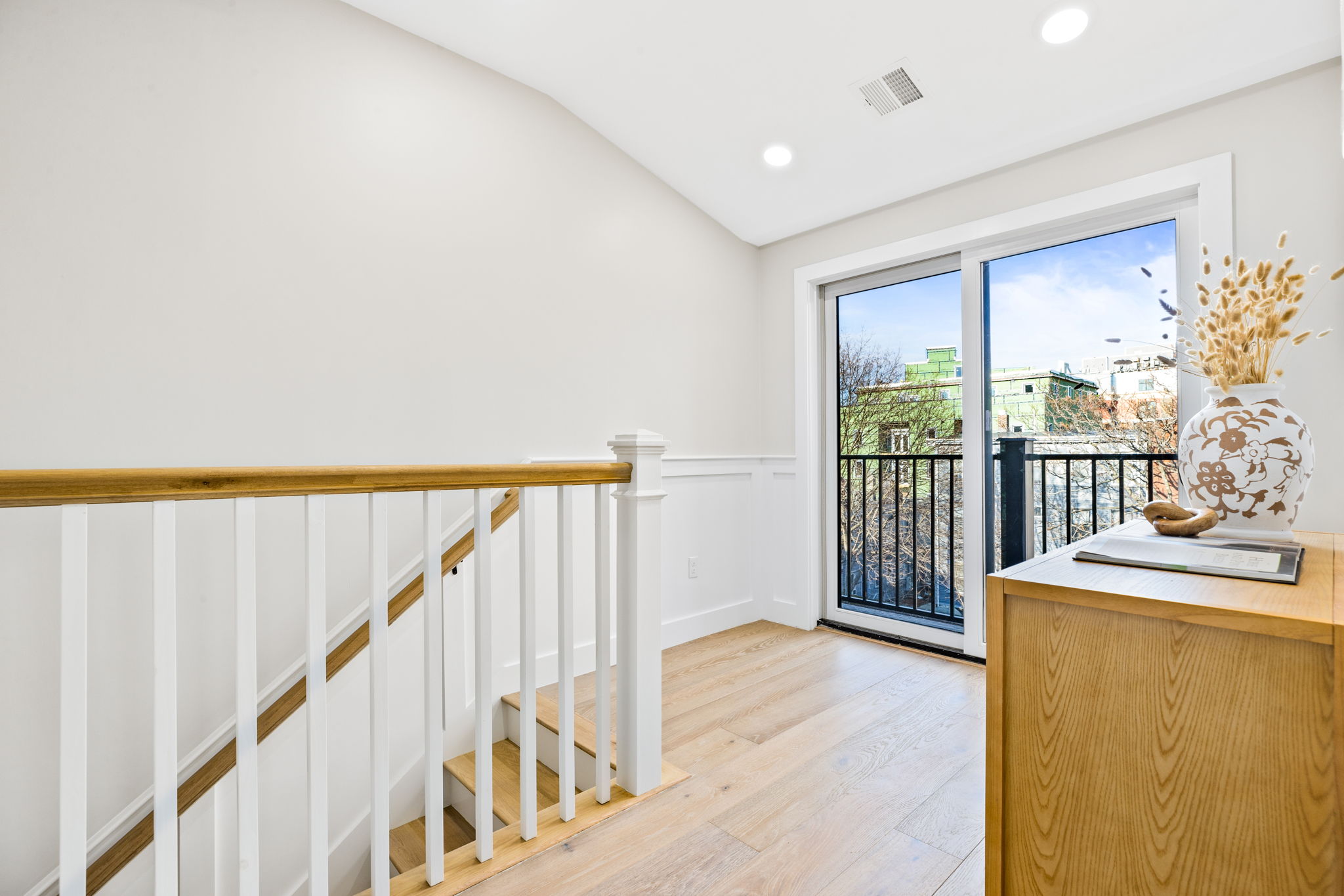 300 Somerville Ave, Union Square