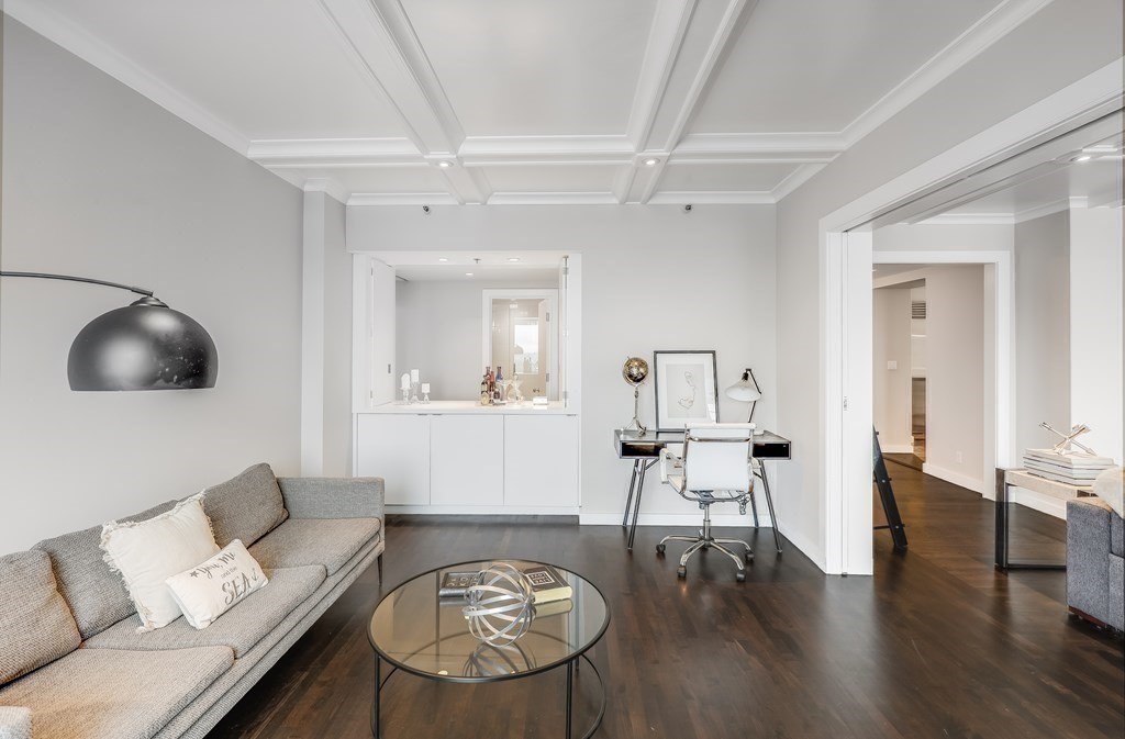 220 Boylston St, Back Bay