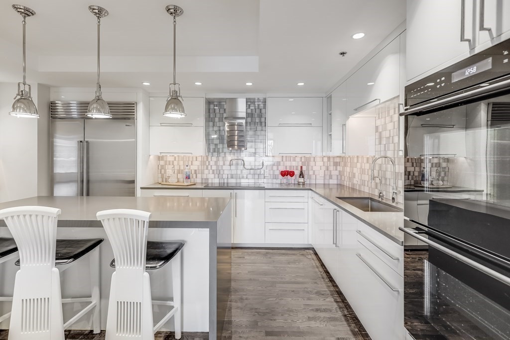 220 Boylston St, Back Bay